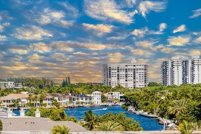4-bedroom home at 495 E Royal Palm Road #601, Boca Raton