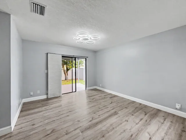 3-bedroom rental at 378 NW 2nd Way, Deerfield Beach