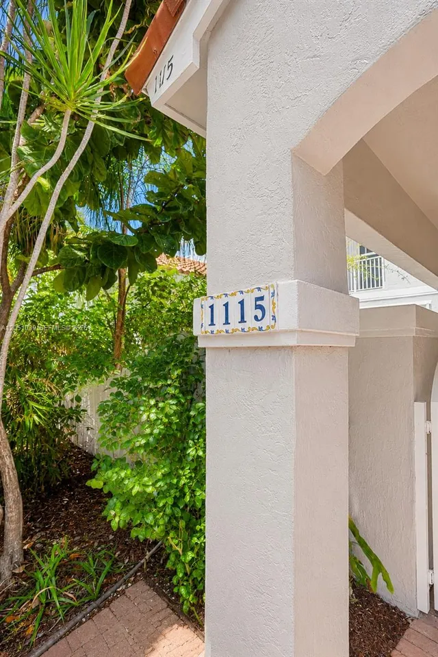 3-bedroom home at 1115 Weeping Willow Way, Hollywood