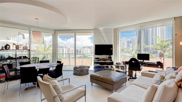 3-bedroom home at 200 Sunny Isles Boulevard #2801, Sunny Isles Beach