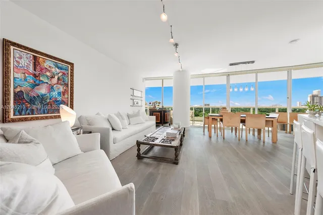 1-bedroom home at 2127 Brickell Avenue #1006, Miami
