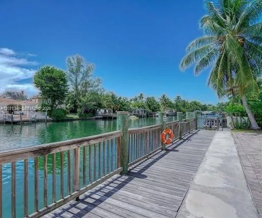 1-bedroom home at 4011 N Meridian Avenue #35, Miami Beach