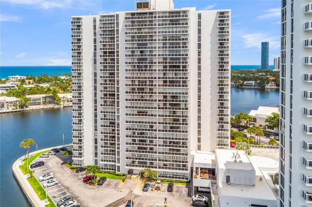 1-bedroom home at 20515 E Country Club Drive #248, Aventura