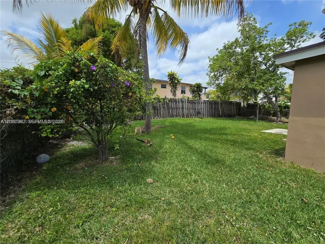 1-bedroom rental at 724 SW 7th Terrace #12, Hallandale Beach