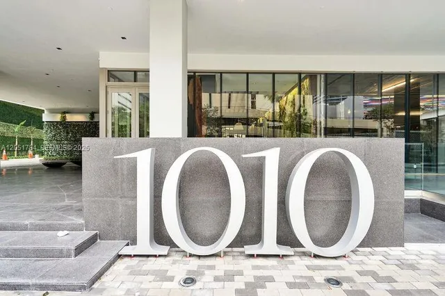 2-bedroom rental at 1010 Brickell Avenue #1403, Miami