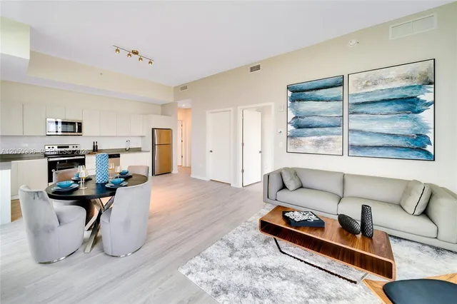 2-bedroom rental at 1809 Jackson Street #VAR 2BED, Hollywood