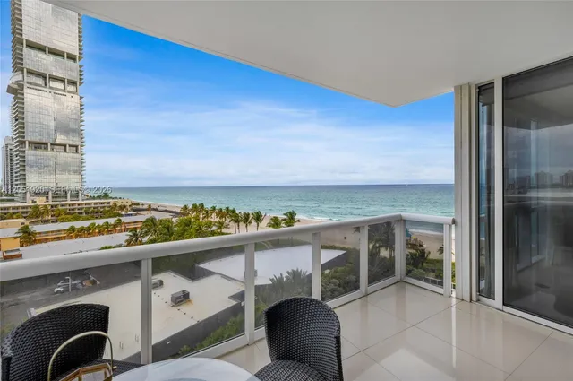 2-bedroom rental at 18201 Collins Avenue #902, Sunny Isles Beach