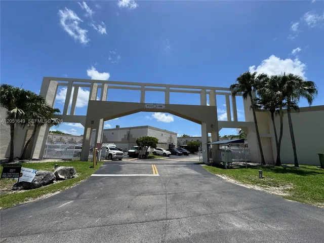 Commercial at 10411 NW 28th Street, Doral