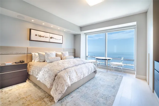 3-bedroom home at 1425 Brickell Avenue #PH3AB, Miami