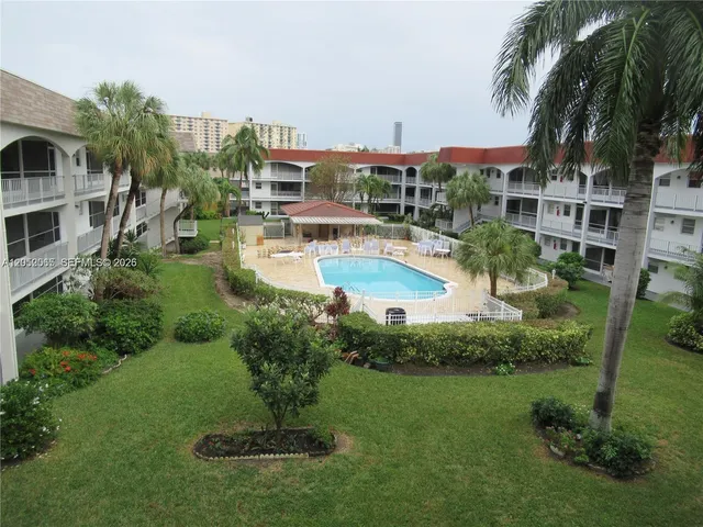 2-bedroom home at 501 Blue Heron Drive #121A, Hallandale Beach