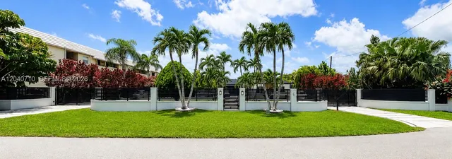 5-bedroom home at 6940 SW 89th Court, Miami