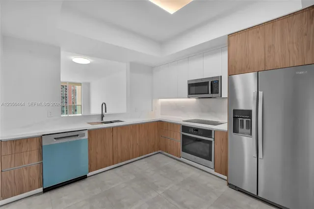 3-bedroom home at 3340 NE 190th Street #1206, Aventura