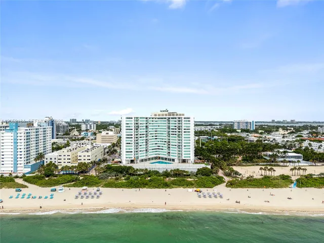 3-bedroom home at 7135 Collins Avenue #1535, Miami Beach