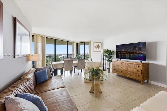 3-bedroom home at 2000 Towerside Terrace #1911, Miami