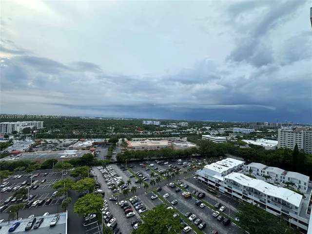 2-bedroom rental at 18051 Biscayne Boulevard #PH05, Aventura