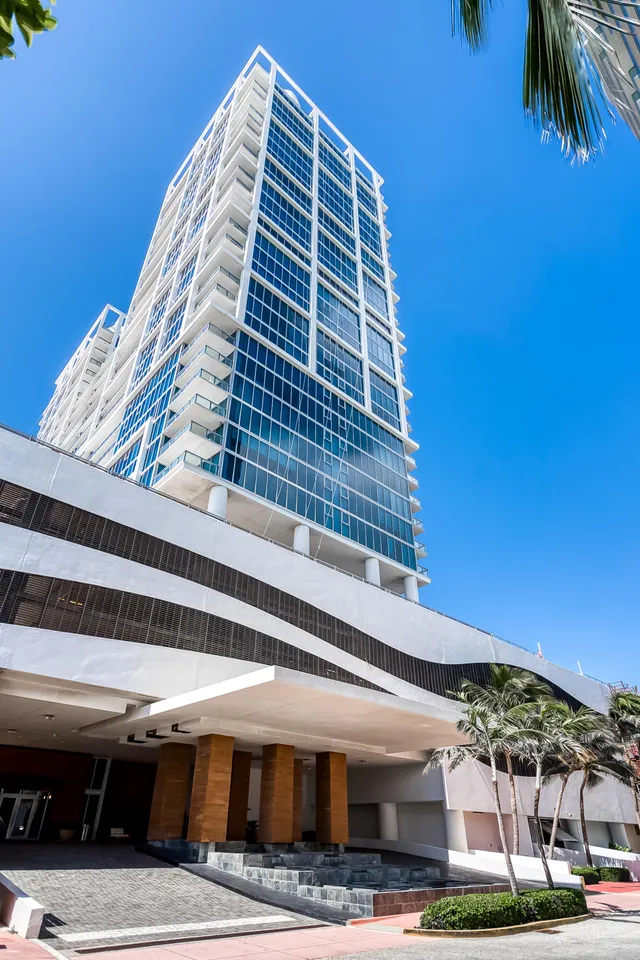 1-bedroom home at 6899 Collins Avenue #1409, Miami Beach