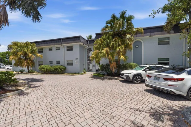 1-bedroom home at 1470 N Dixie Highway #43, Fort Lauderdale