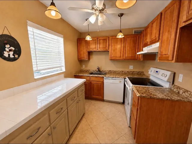 2-bedroom home at 120 Brittany Terrace #C, Delray Beach