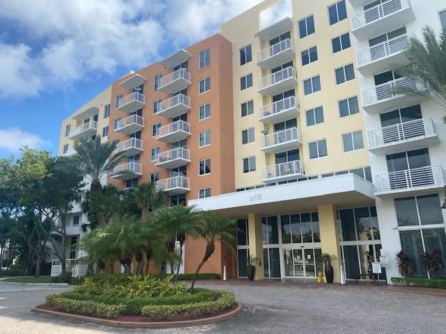 2-bedroom rental at 2775 NE 187TH Street #523, Aventura