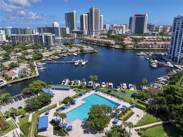 1-bedroom rental at 2500 PARKVIEW Drive #1710, Hallandale Beach
