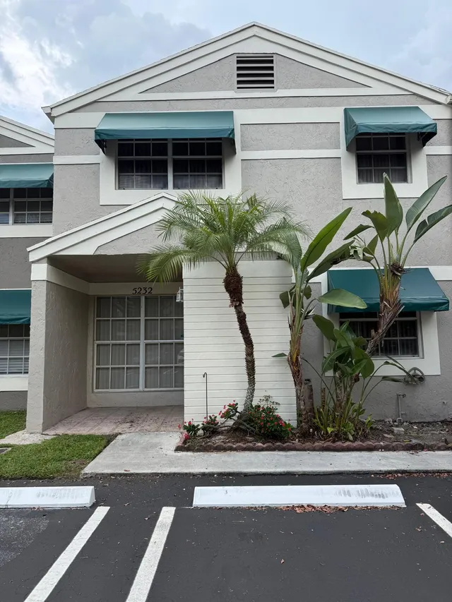 3-bedroom rental at 5232 SW 122ND Terrace #5232, Cooper City