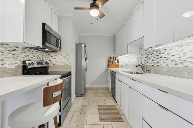 2-bedroom home at 211 S Ocean Drive #205, Hollywood