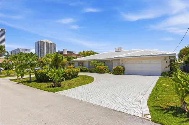4-bedroom home at 8 Castle Harbor Island, Fort Lauderdale