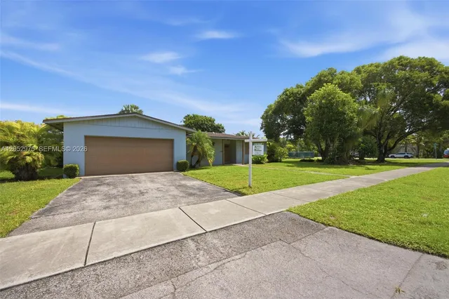 4-bedroom home at 225 NW 15th Street, Homestead