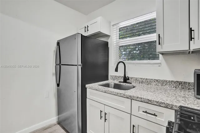 1-bedroom rental at 200 NW 13th Street #5, Miami