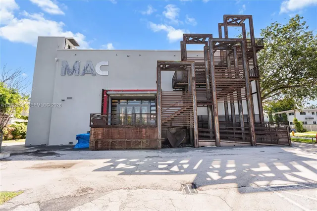 Commercial at 5960 SW 57th Avenue, Miami