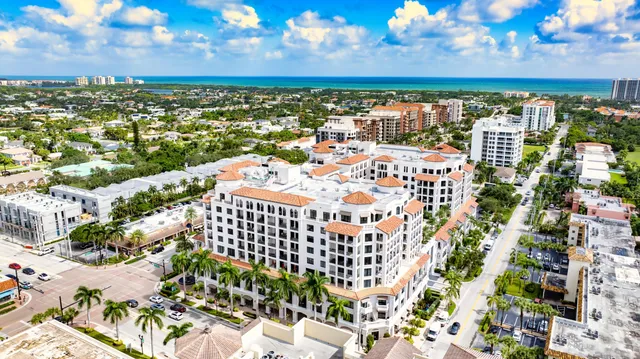 2-bedroom home at 200 E Palmetto Park Road #404, Boca Raton
