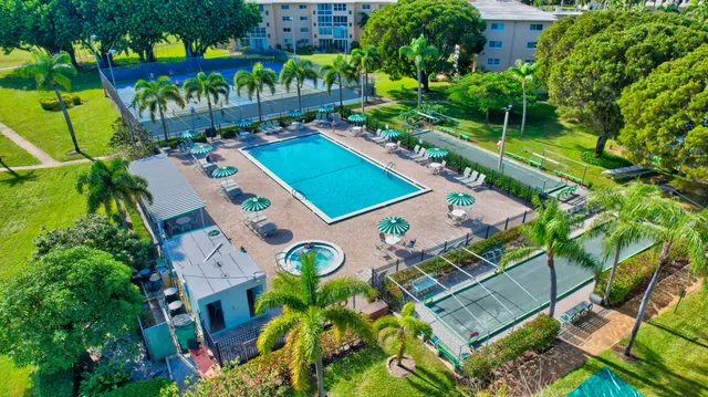 1-bedroom home at 300 NE 26th Avenue #408, Boynton Beach