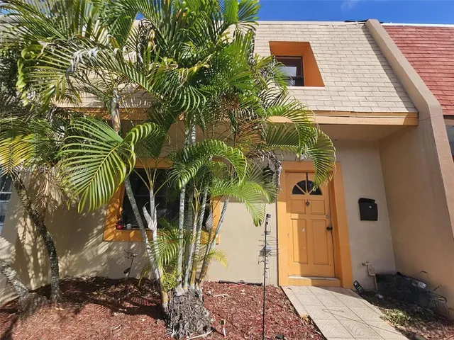 4-bedroom rental at 5953 NW 24th Court, Sunrise