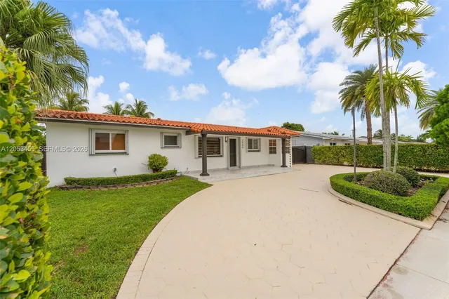 3-bedroom home at 2900 SW 98th Avenue, Miami