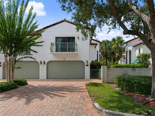 3-bedroom home at 2908 Hidden Harbour Court, Dania Beach