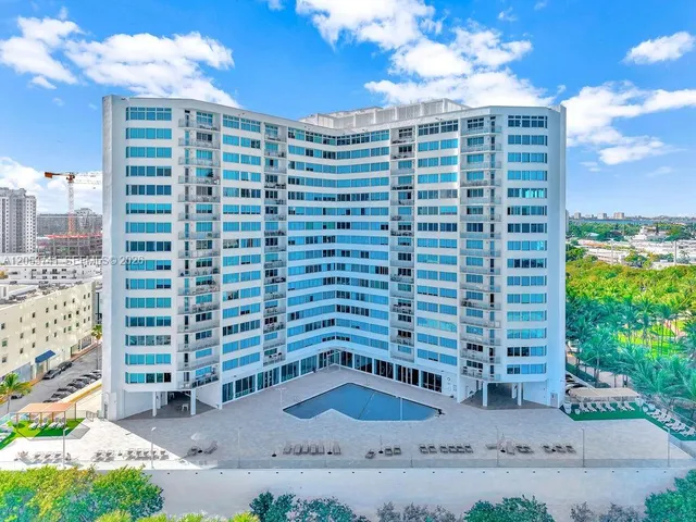 2-bedroom home at 7135 Collins Avenue #435, Miami Beach