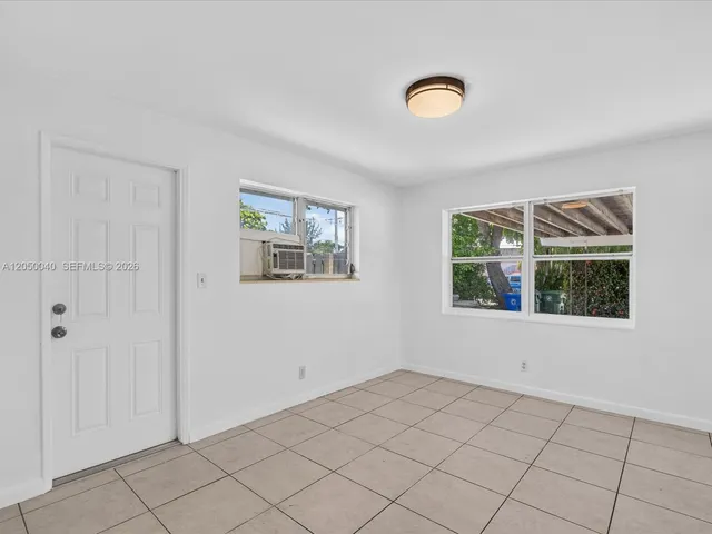 2-bedroom rental at 2513 NE 33rd Avenue #12, Fort Lauderdale