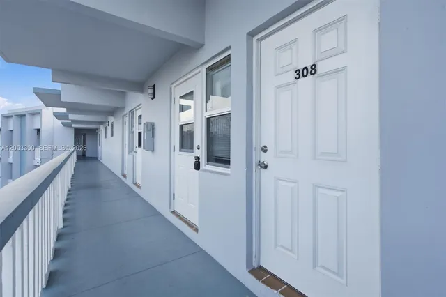 1-bedroom rental at 2200 Park Lane #308, Hollywood