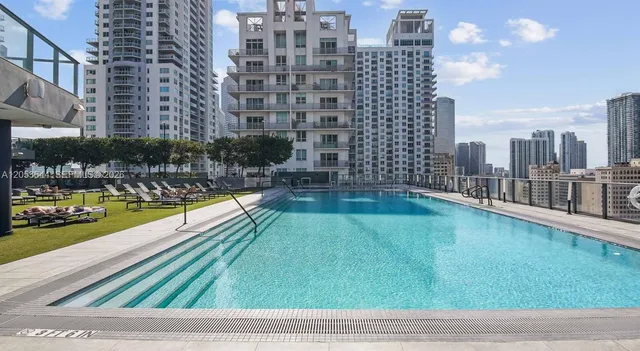 3-bedroom rental at 230 NE 4th Street #C1, Miami