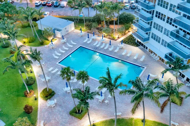 2-bedroom home at 3300 NE 36th Street #1016, Fort Lauderdale