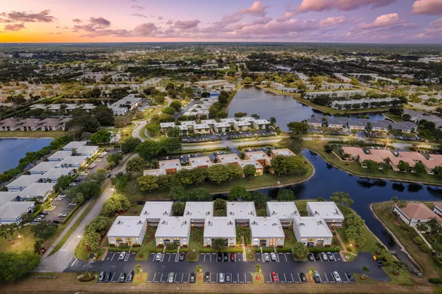 2-bedroom home at 15450 Pembridge Avenue #164, Delray Beach