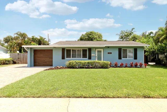 3-bedroom home at 940 Dogwood Road, North Palm Beach