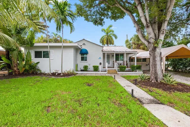 2-bedroom rental at 305 NE 14th Avenue, Fort Lauderdale