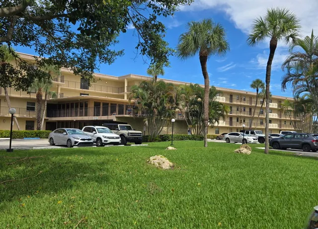 1-bedroom rental at 9355 SW 8TH Street #222, Boca Raton