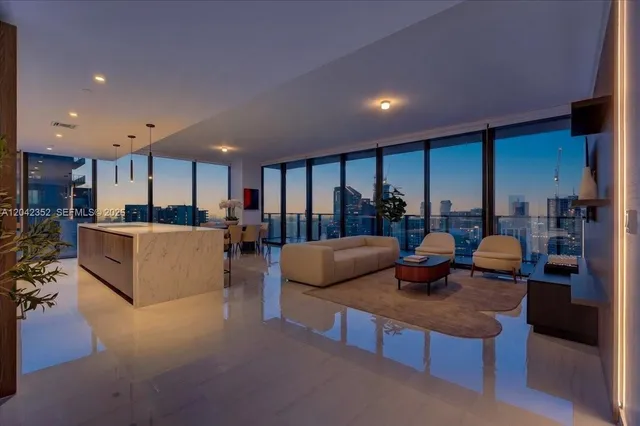 4-bedroom home at 20 NE 11th Street #6003, Miami