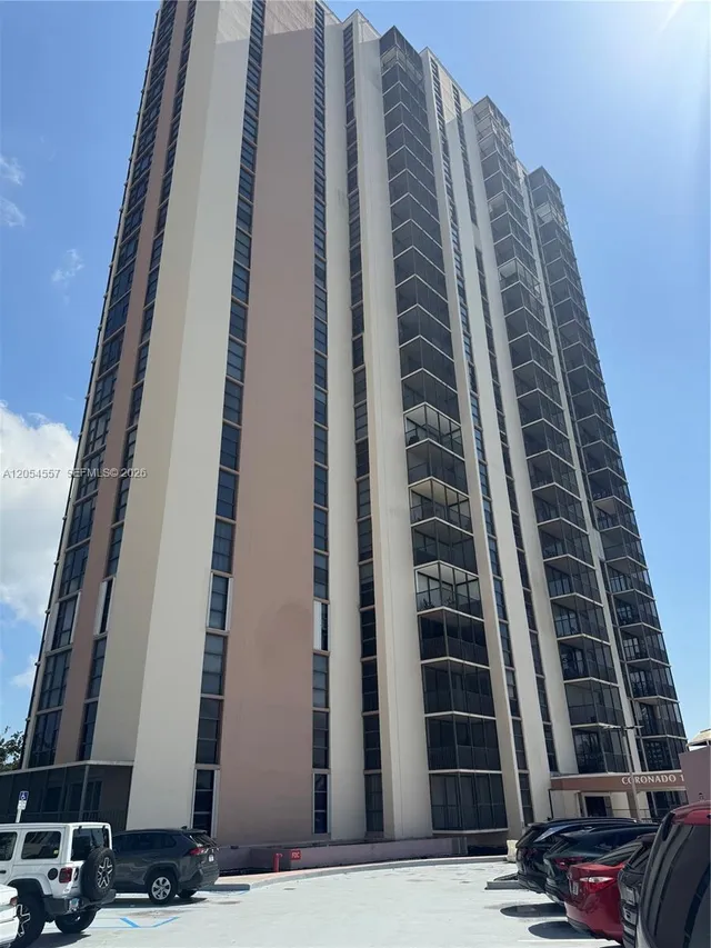 2-bedroom home at 20335 W Country Club Drive #1206, Aventura