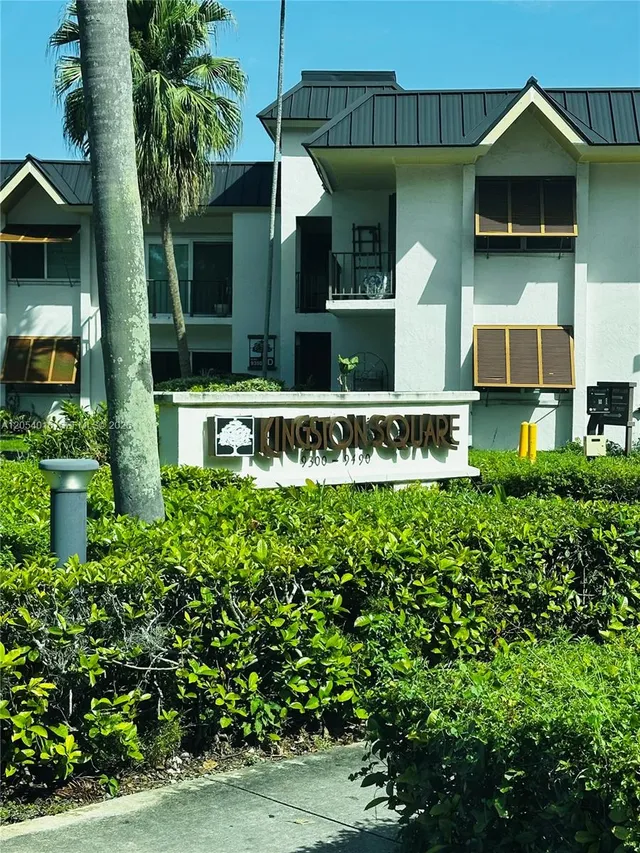2-bedroom rental at 9354 SW 77th Avenue #I1, Miami