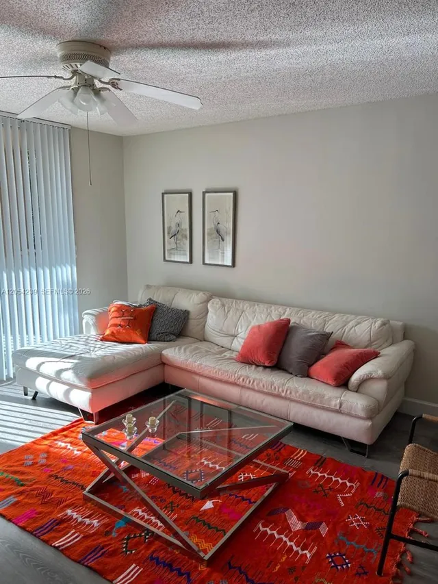 2-bedroom rental at 19901 E Country Club Drive #2207, Aventura