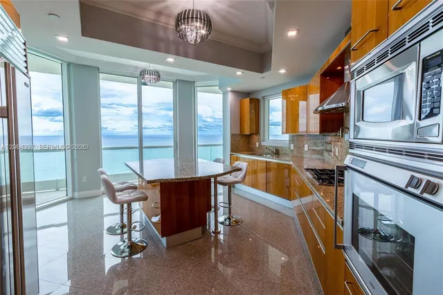 2-bedroom rental at 16051 Collins Avenue #2402, Sunny Isles Beach