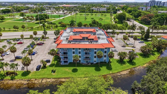 3-bedroom home at 505 S PINE ISLAND Road #B310, Plantation